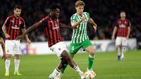 AC Milan harus puas bermain 1-1 kontra Real Betis pada laga keempat Grup F Liga Europa, di Estadio Benito Villamarin, Kamis (8/11/2018). (AFP/CRISTINA QUICLER)