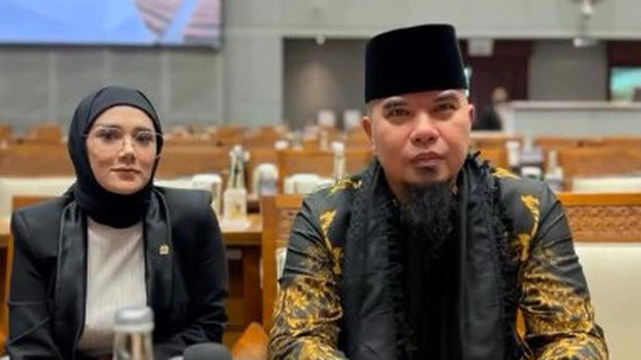 VIDEO: Bertabur Bintang Komisi X DPR, Ada Ahmad Dhani, Once Mekel Hingga Verrel Bramasta