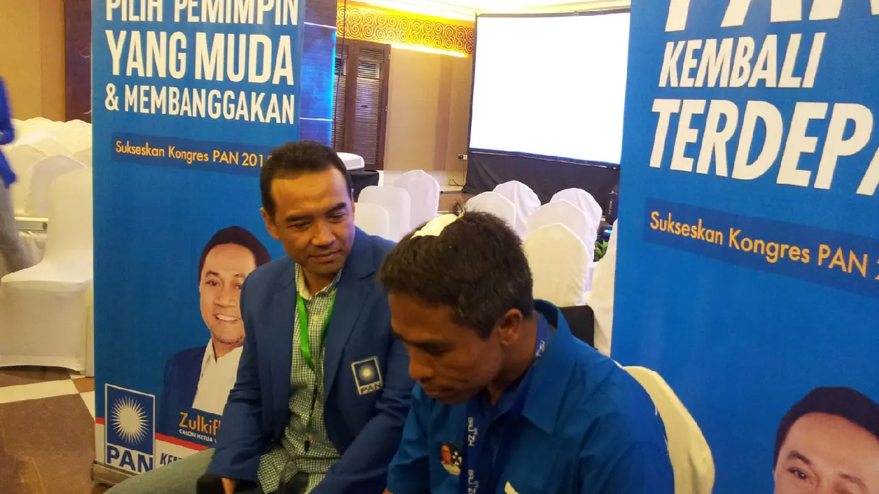 Kader yang kepalanya terluka bersama Wasekjen PAN Teguh Juwarno