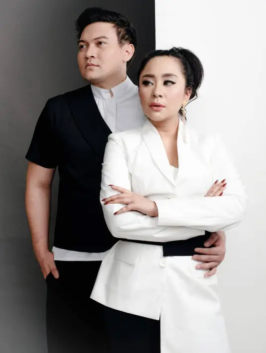 Chikita Meidy dan Indra Adhitya