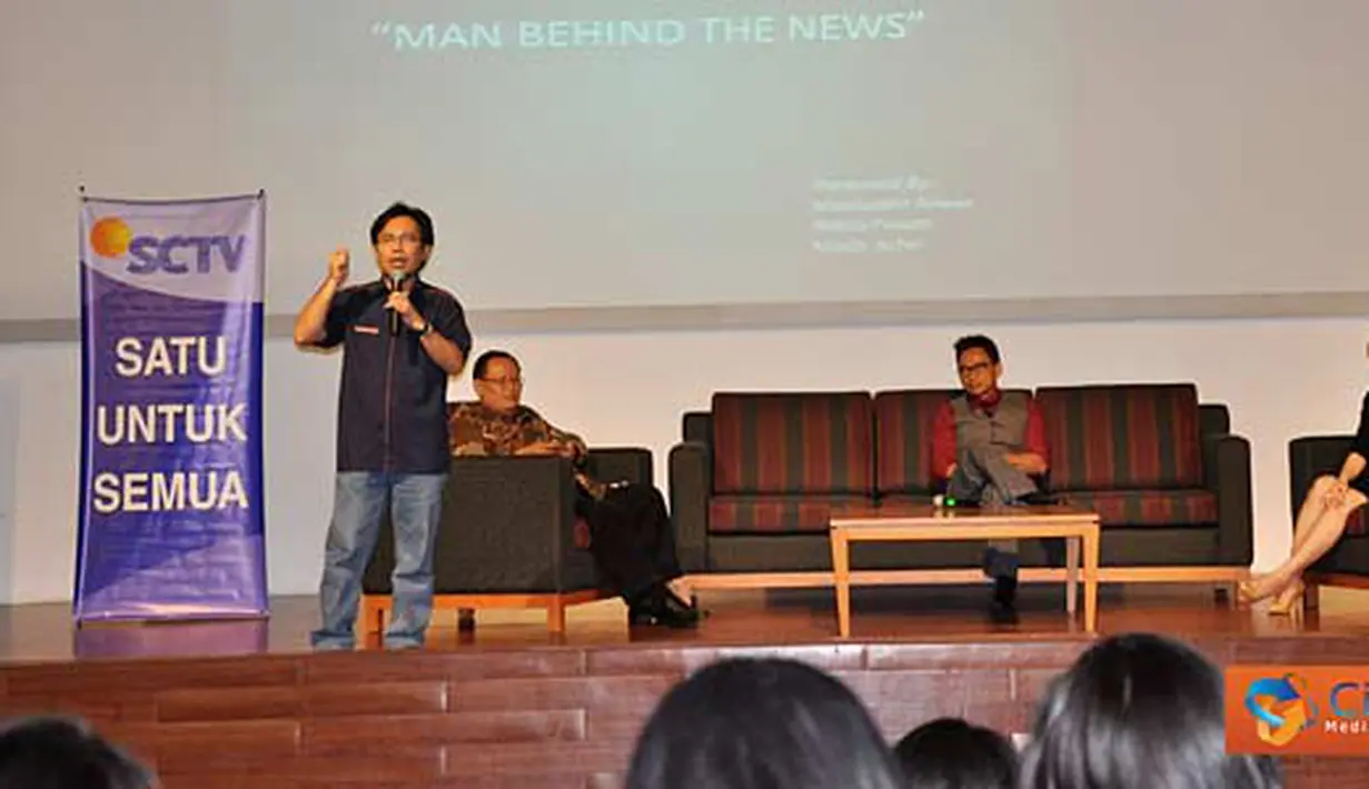 Citizen6, Jakarta: Produser Eksekutif Liputan6 SCTV, Mauludin Anwar menjadi salah satu pembicara dalam ajang SCTV Goes to Campus 2012 di Universitas Bina Nusantara, Kamis (1/3). (Pengirim: Agung Binarko)