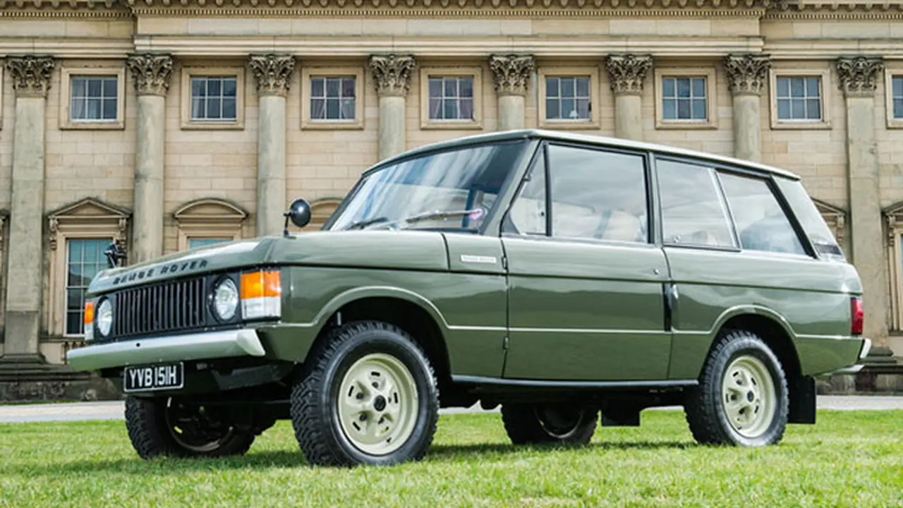 Selamat Dari Kebakaran, Range Rover Pertama di Dunia Pun Dilelang