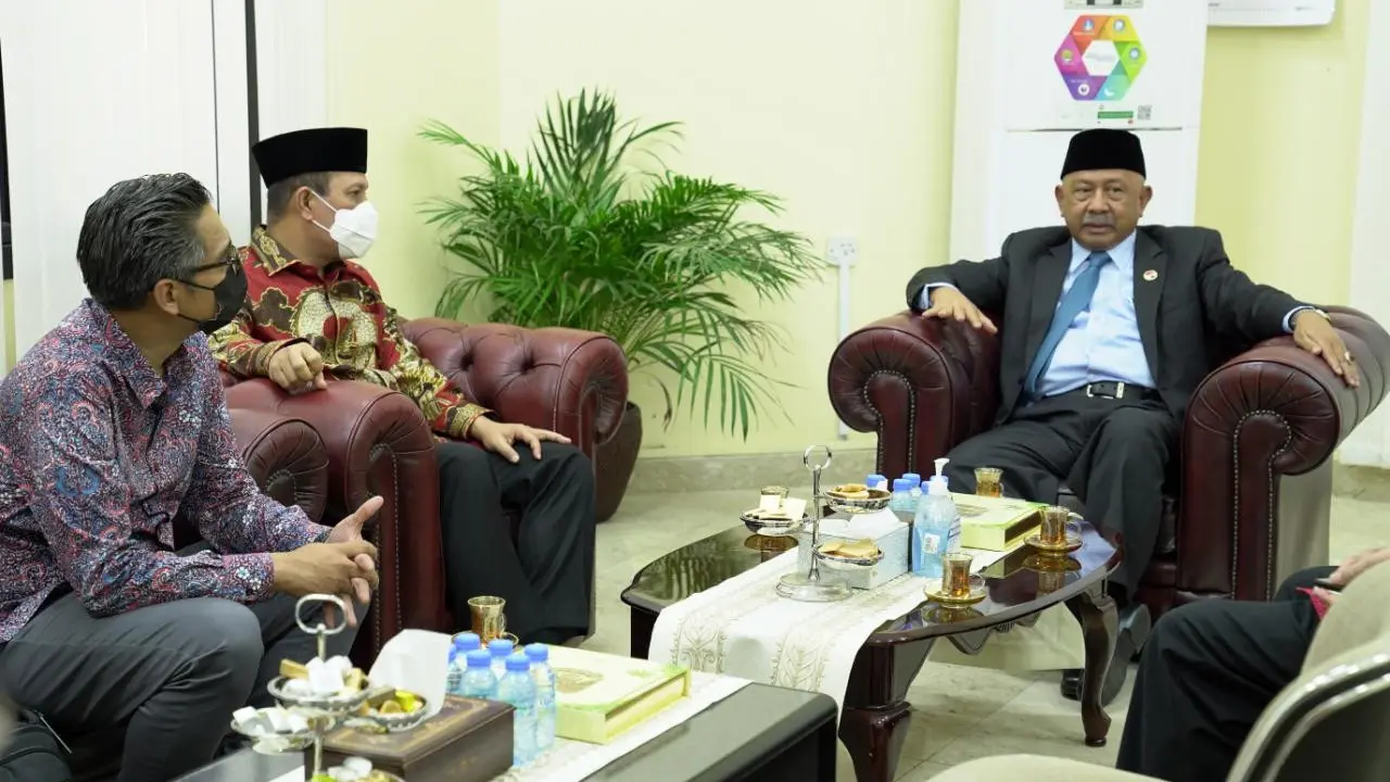 Kepala Badan Nasional Penanggulangan Terorisme (BNPT), Komjen Boy Rafli Amar menggelar pertemuan  dengan Duta Besar Republik Indonesia untuk Uni Emirat Arab (UEA), Husin Bagis di Abu Dhabi