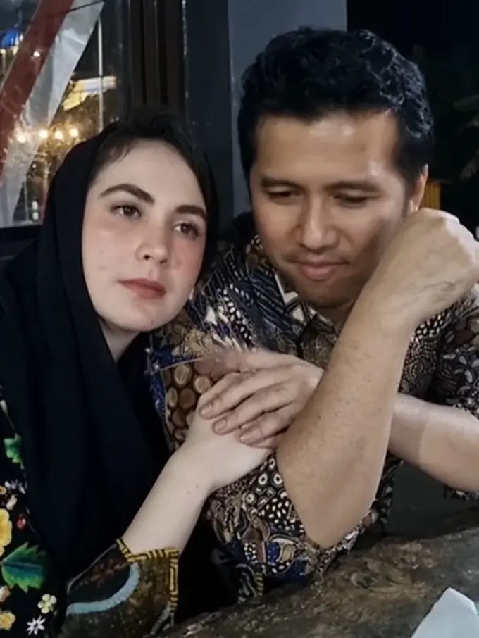 Arumi Bachsin dan Emil Dardak (Instagram/arumibachsin_94)