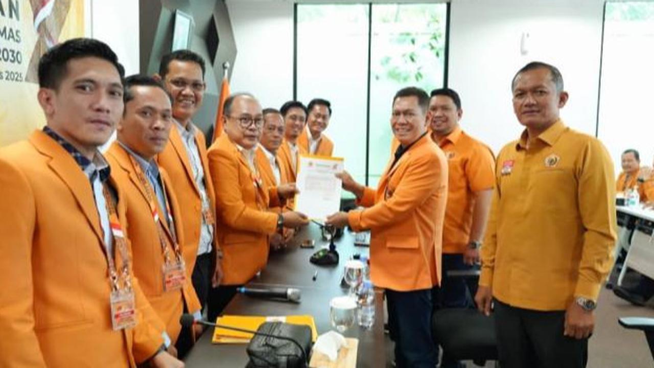 MKGR Daftarkan Adies Kadir Maju Kembali Pimpin Periode 2025-2030