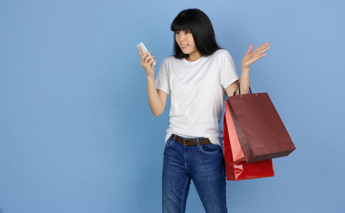 Ilustrasi belanja online, belanja, shopping, refund