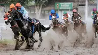 Keseruan olahraga pacuan kuda