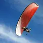 Ilustrasi atraksi paramotor. (commons.wikimedia.org)