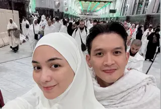 Citra Kirana saat Umrah di Minggu Terakhir Ramadan bersama suami. [@citraciki]
