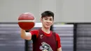 Pebasket West Bandits, Mei Joni, berpose usai latihan di Aim High Stadium, Tangerang, Kamis (20/5/2021). Latihan tersebut merupakan persiapan jelang melakoni laga babak play-off IBL 2021. (Bola.com/M Iqbal Ichsan)