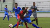 PSBI Blitar mendapatkan tambahan tenaga seiring kedatangan pemain Persela Lamongan Arif Ariyanto untuk menghadapi Madiun Putra FC, Sabtu (29/7/2017). (Bola.com/Robby Firly)