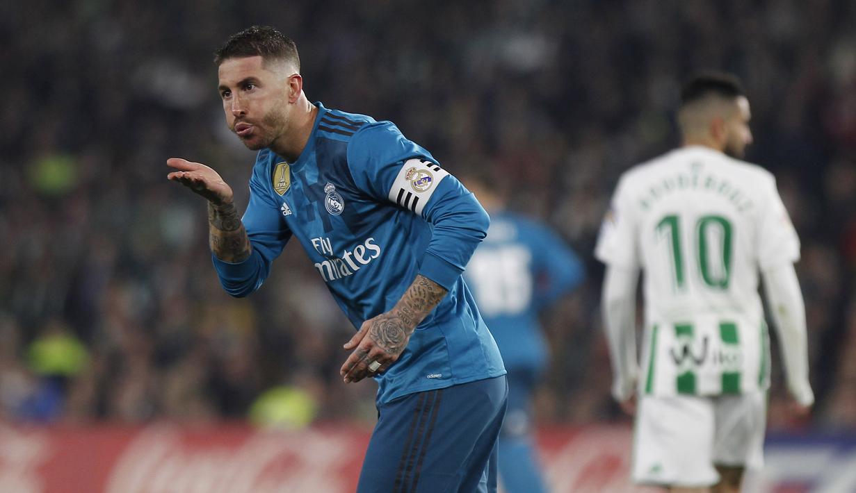 Ekspresi Sergio Ramos usai membobol gawang Real Betis pada lanjutan La Liga Santander di Villamarin stadium,Seville, (18/2/2018). Real Madrid menang 5-3. (AP/Miguel Morenatti)