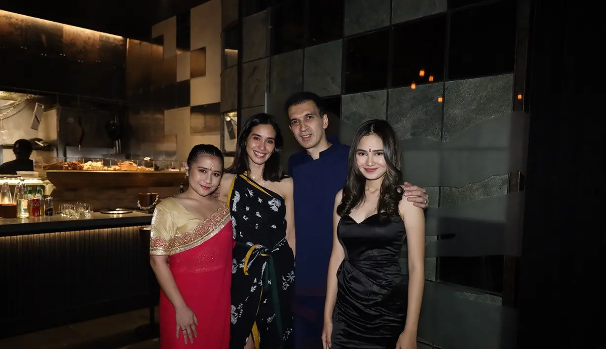 MD Entertainment bekerja sama dengan layanan digital online terkemuka di dunia untuk menyediakan konsumen dengan konten Indonesia terbaik sesuai permintaan, termasuk layanan teratas seperti WeTV Indonesia, Disney+Hotstar, Viu, Netflix, Vidio, dan Telkomsel Maxstream.