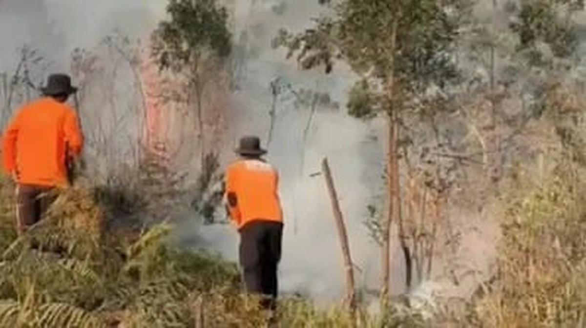 Ancaman Api Gunung Lawu Kian Mengkhawatirkan, Polda Jateng Kejar Helikopter Water Bombing