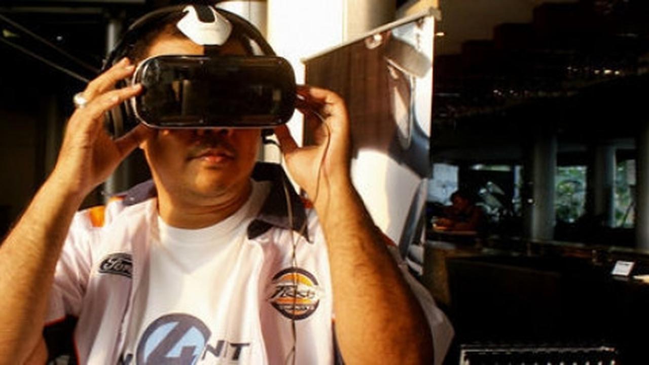 Castrol ajak komunitas mobil rasakan virtual drift