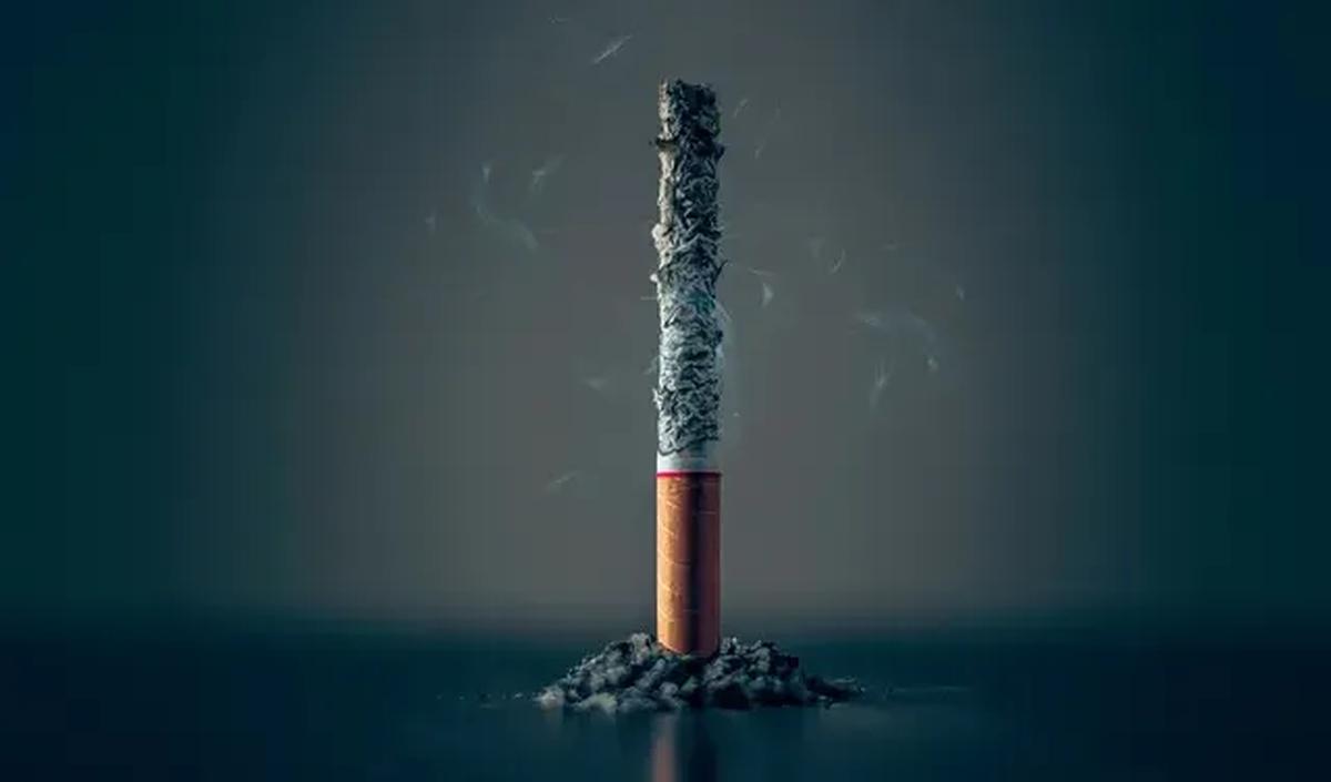 "Sudah jelas bahwa masyarakat berpindah dari barang mahal ke barang murah, nah di sini pemerintah juga harus memperkecil peredaran dari rokok yang tidak bercukai," ujarnya.