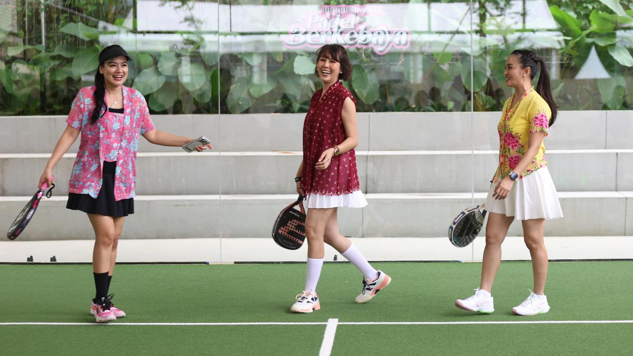 FOTO: Padel Berkebaya Hadirkan Kebaya dalam Gaya Hidup Aktif