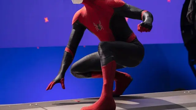 Unggahan Tom Holland, Spider-Man Bermasker. (Instagram/ tomholland2013)