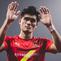 Striker Timnas Indonesia, Ramadhan Sananta mengucapkan selamat tinggal kepada fans DPMM FC di Stadion Hasanal Bolkiah, Bandar Seri Begawan, Rabu (14/5/2026). (Dok. DPMM)