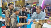 Mitra binaan Antam mengikuti kegiatan pameran. (Dok. Antam)