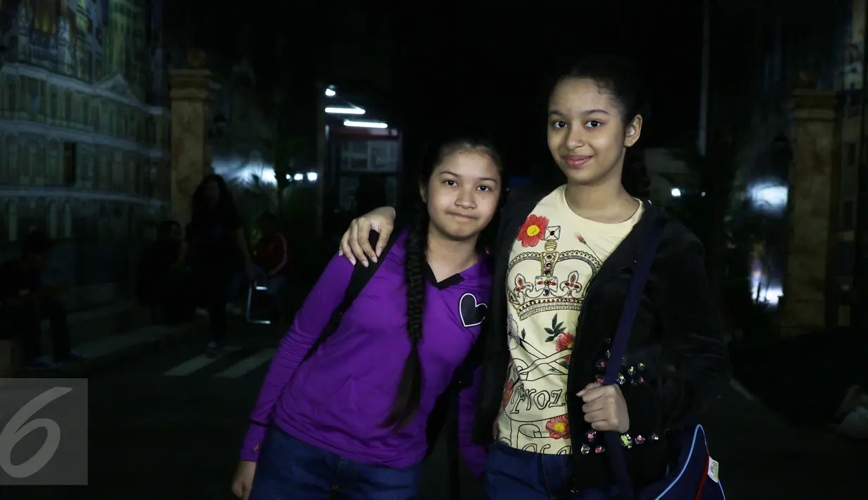 Callista dan Alika akan melanjutkan studi melalui home scholing karena ada seorang dermawan yang ingin menanggung biaya sekolah mereka, Jakarta, Rabu (4/1). (Liputan6.com/Herman Zakharia)