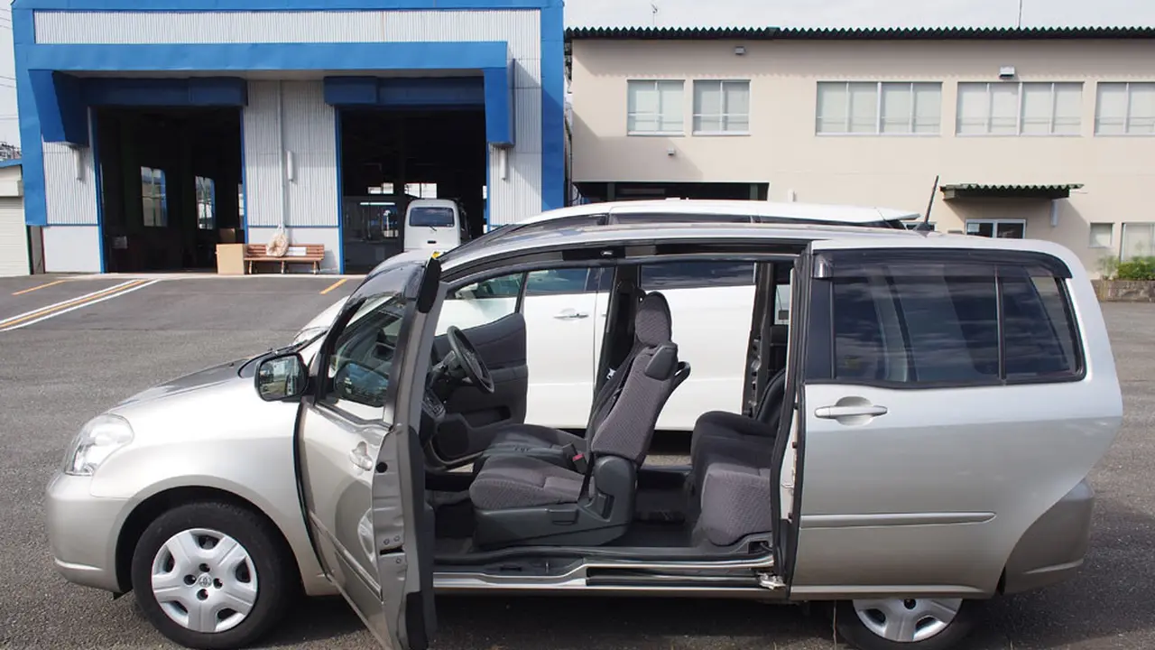 Toyota Raum
