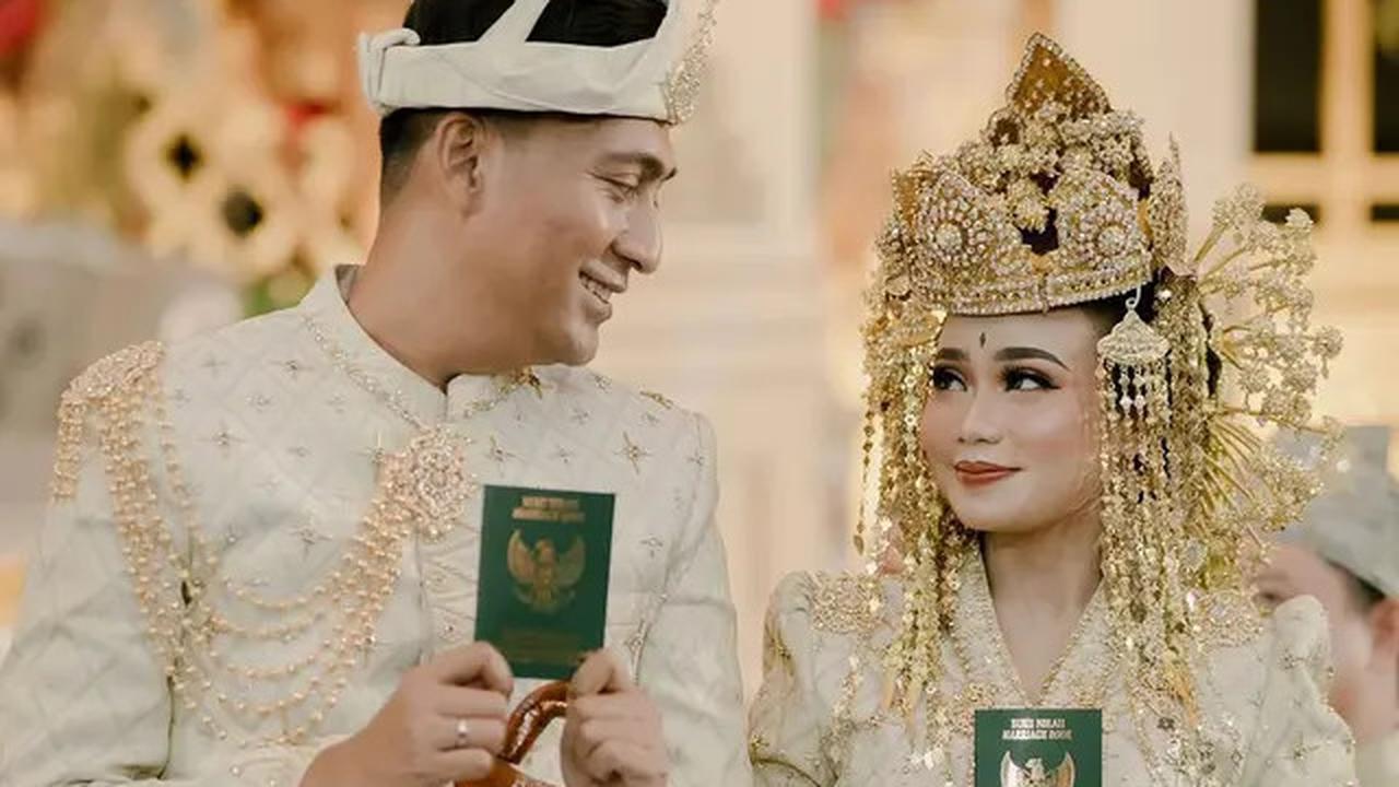 6 Potret Pernikahan Aulia DA dan Cahu, Akad Nikah Hingga Resepsi Digelar Mewah