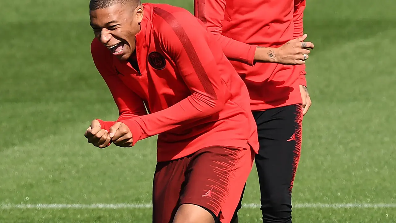 Momen Akrab Neymar dan Mbappe Jelang PSG Hadapi Liverpool