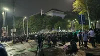 Momen Massa Demo Dibubarkan Berujung Ricuh di Imam Bonjol