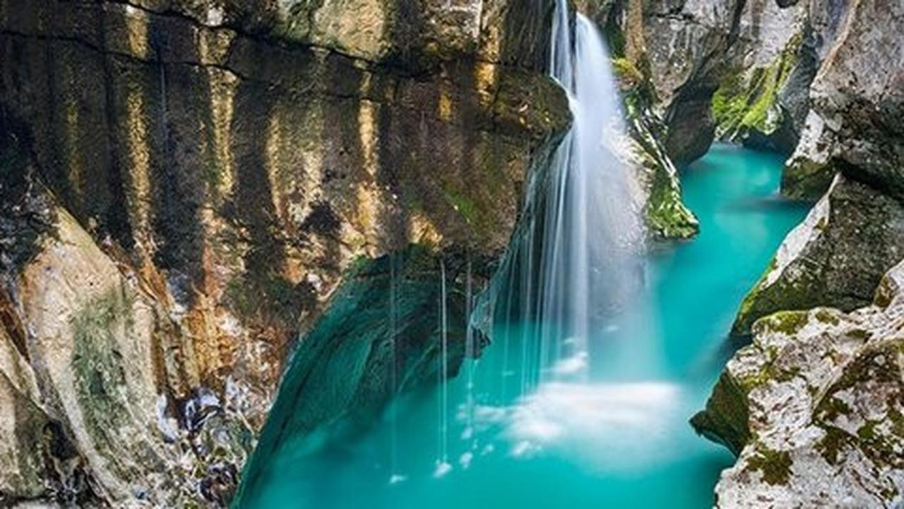 Jelajahi pesona Soca River, sungai paling indah sedunia!