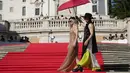 Aktris Vanessa Kirby tiba di karpet merah pemutaran perdana dunia untuk film "Mission: Impossible - Dead Reckoning" di Spanish Steps di Roma, Senin, 19 Juni 2023. (AP Photo/Alessandra Tarantino)
