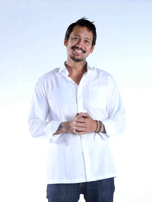 Di tengah kesibukannya, Tora tak pernah lupa dengan perannya sebagai seorang ayah.  (Nurwahyunan/Bintang.com)