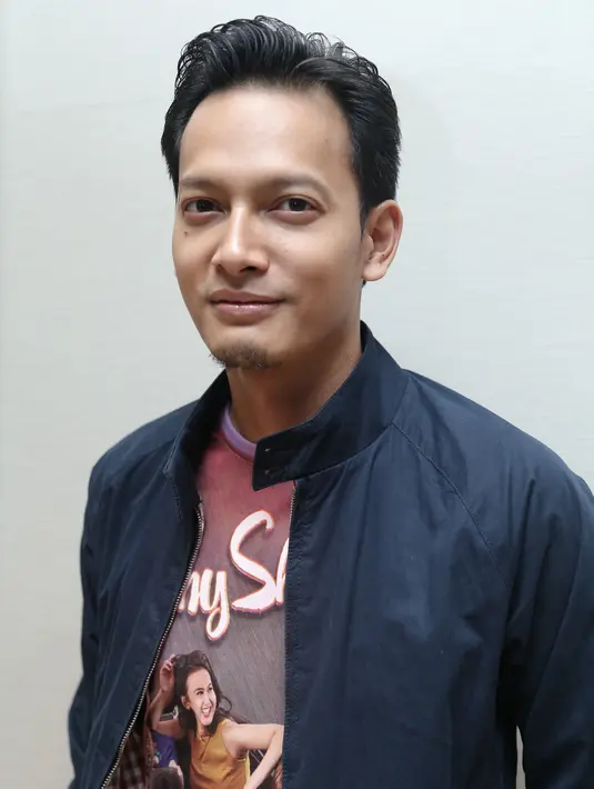 Di tengah kesibukannya, Fedi Nuril tidak khawatir ketika harus menolak pekerjaan. Menurutnya rezeki tidak akan kemana, dan yang terpenting baginya adalah menjadi seorang suam untuk istrinya, Vanny Widyasasti. (Galih W. Satria/Bintang.com)