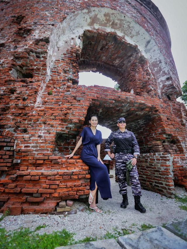 Puteri Indonesia DKI 4 2022, Nurkhotimah bersama Letkol Marinir Edy Effendi di Kepulauan Seribu