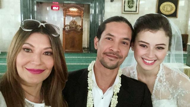 Sama-sama Jadi Artis, Ini 6 Potret Kompak Artis Cantik dan Keponakannya