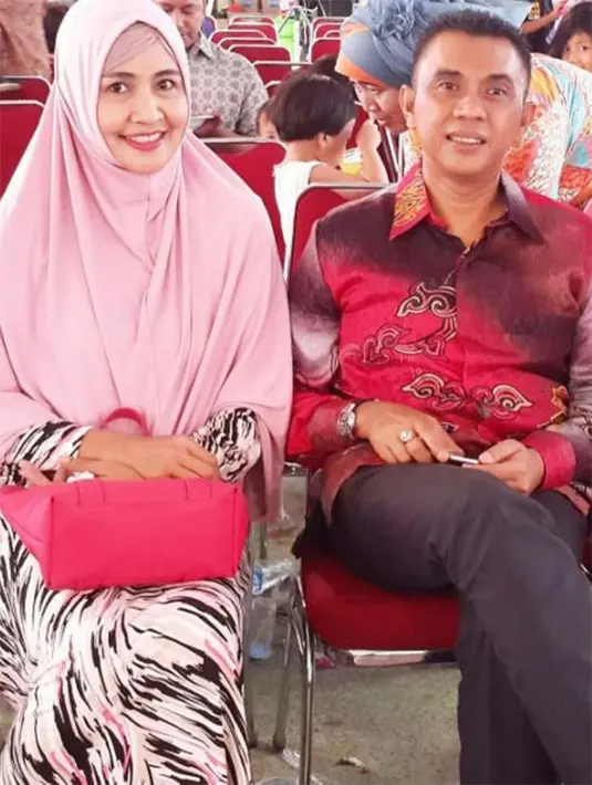 Bagi pemeran sinetron Orang-Orang Kampung Duku itu, rumah tangga merupakan membangun sebuah kesepakatan. Pasang surut dalam rumah tangga merupakan bagian dalam perjalanan kehidupan yang harus ia lewat bersama dengan istri tercintanya. (dok. Pribadi)