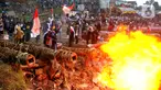 Meriam yang terbuat dari kayu randu berbahan karbit diledakkan pada kegiatan Pesta Rakyat Festival Kuluwung Bedug di Sukamakmur, Bogor, Jawa Barat, Rabu (3/5/2023). (merdeka.com/Arie Basuki)