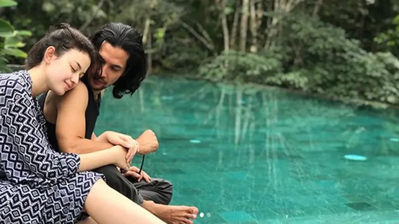 [Bintang] Kimberly Ryder dan Edward Akbar