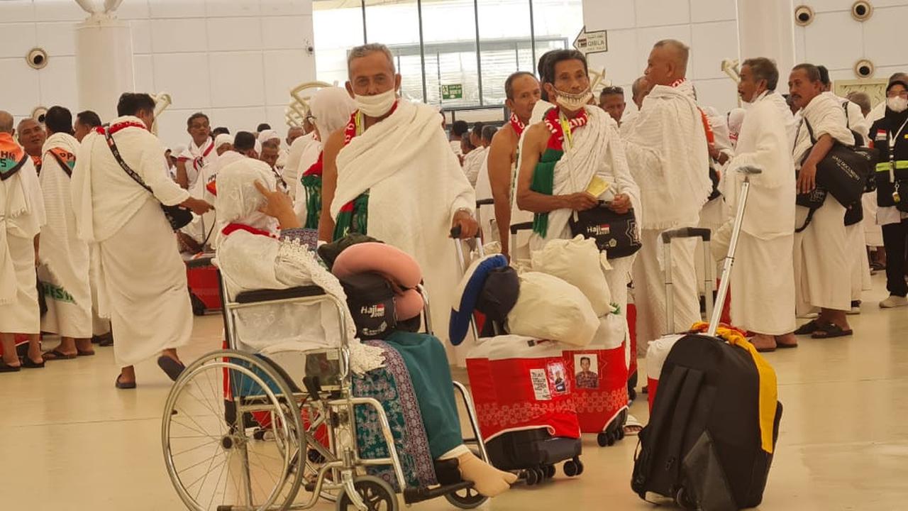Jemaah haji lanjut usia atau jemaah haji lansia asal Indonesia menjadi perhatian serius para Petugas Penyelenggaraan Ibadah Haji (PPIH) Arab Saudi.