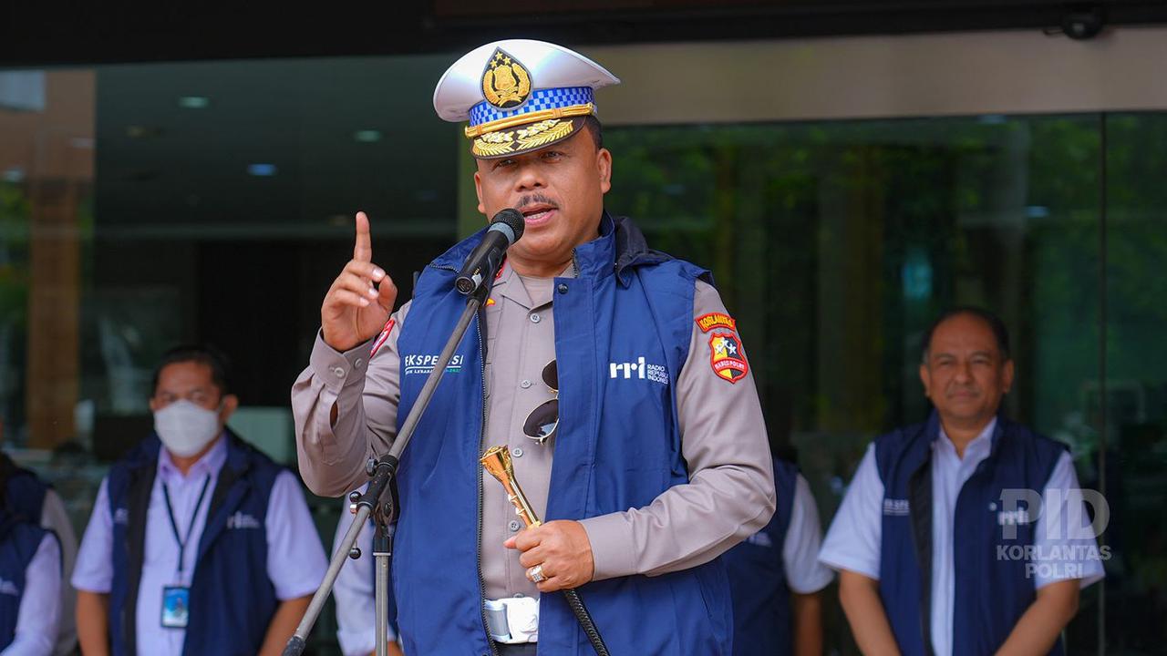 Kakorlantas Polri Lepas Tim Ekspedisi Mudik RRI 2025