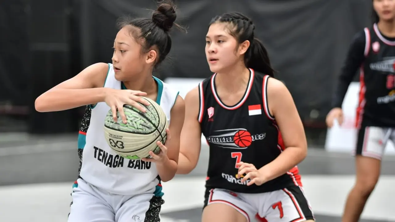 Pertandingan bola basket di final kejuaraan Piala Menpora 2024