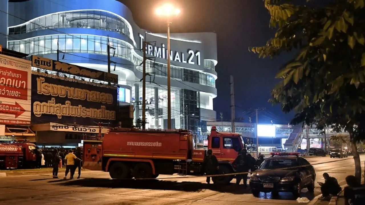 Suasana mal Terminal 21 di Thailand saat penembakan brutal terjadi. (AFP)