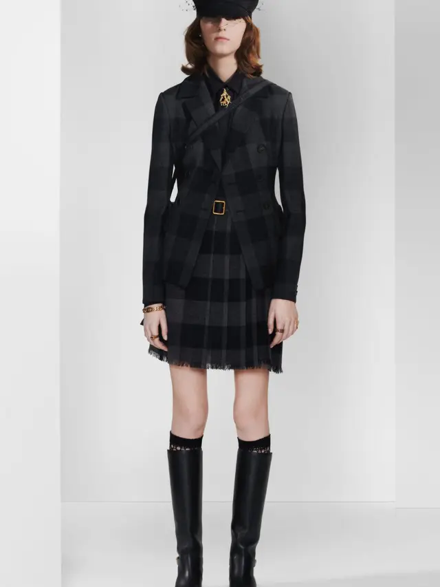 Inspirasi tampilan power dressing