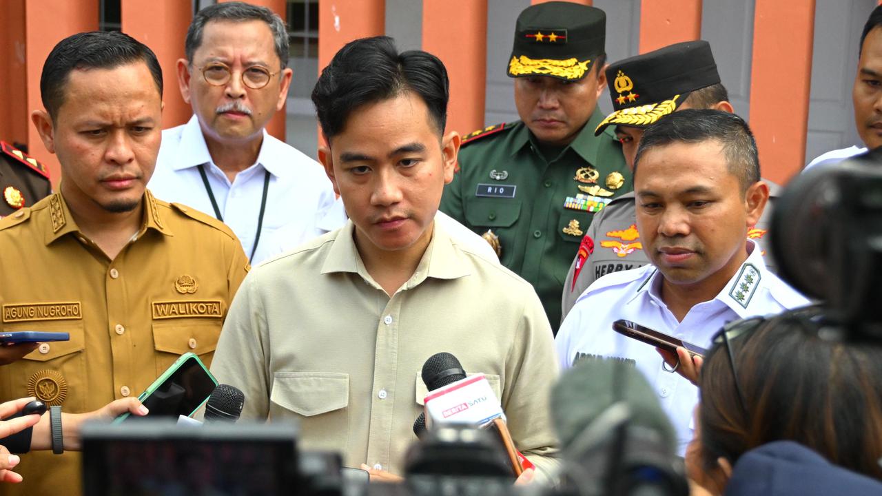 VIDEO: Emosi Gibran Perintahkan Kapolda Riau Sikat Pelaku Karhutla "Ngeyel, Langsung Tangkap!"