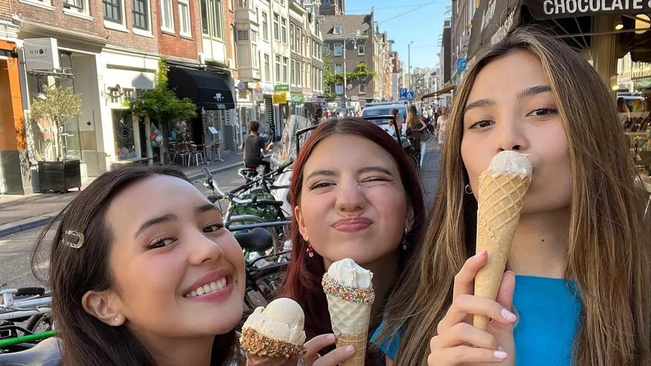 Beby Tsabina, Cassandra Lee, Sephora Sievert (Instagram/bebytsabina)