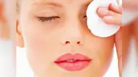 Ini yang Bakal Terjadi Pada Wajah Ketika Anda Setop Pakai Make Up