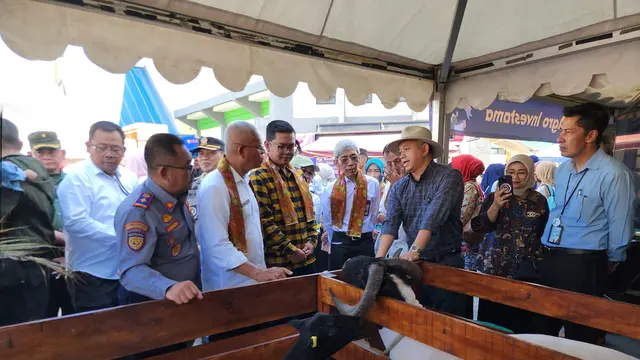 Salah satu kegiatan Pameran Ternak yang digelar dalam festival Lauk Sasatoan Festival (Lasato Fest) 2024. (Liputan6.com/Jayadi Supriadin)