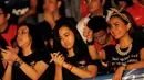 Para wanita ini begitu antusias mengikuti acara Ulang tahun ke-3 Simpatisan United di Hall A Senayan, Jakarta, Sabtu (20/12/2014). (Liputan6.com/Faisal R Syam) 