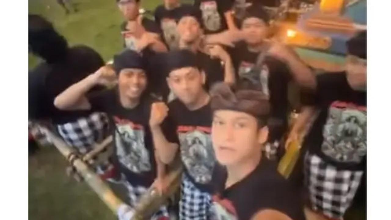 8 Potret Artis Rayakan Nyepi 2025, Jadi Momen Nikmati Parade Ogoh-Ogoh