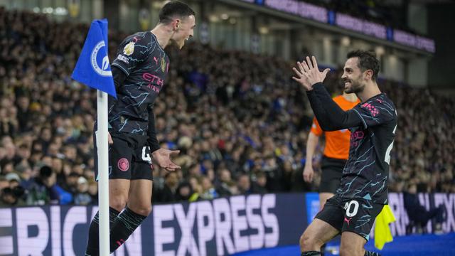 Foto: Ragam Gaya Selebrasi Phil Foden Saat Membawa Manchester City Hancurkan Brighton di Liga Inggris